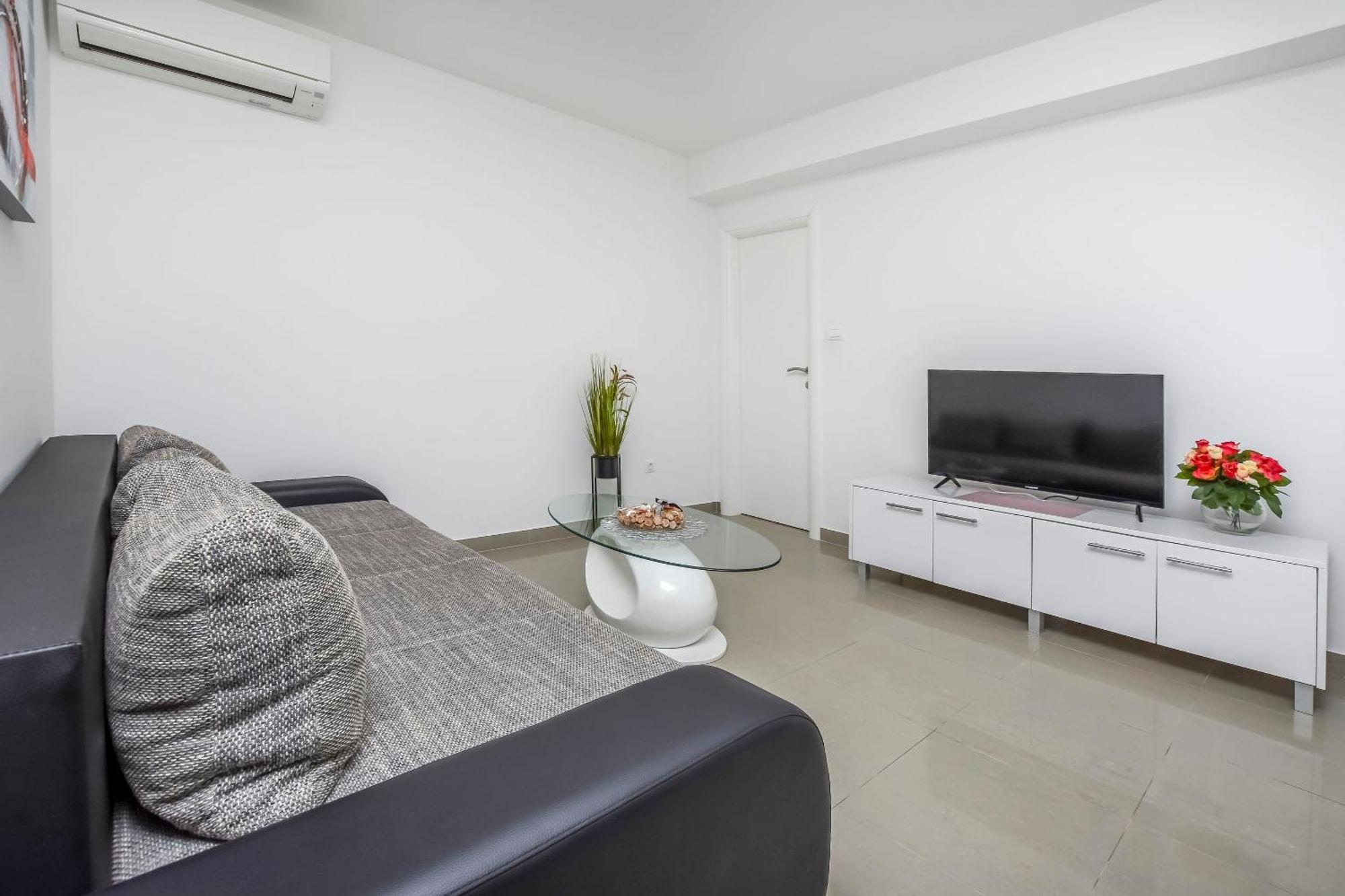 Apartment Maja *