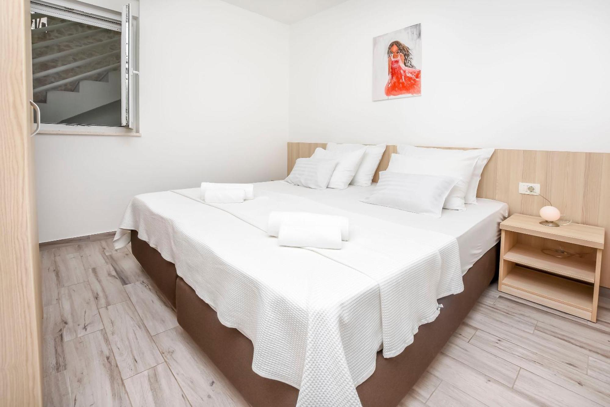 Apartment Maja *